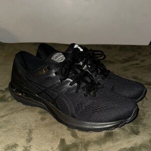 Asics Kayano 28